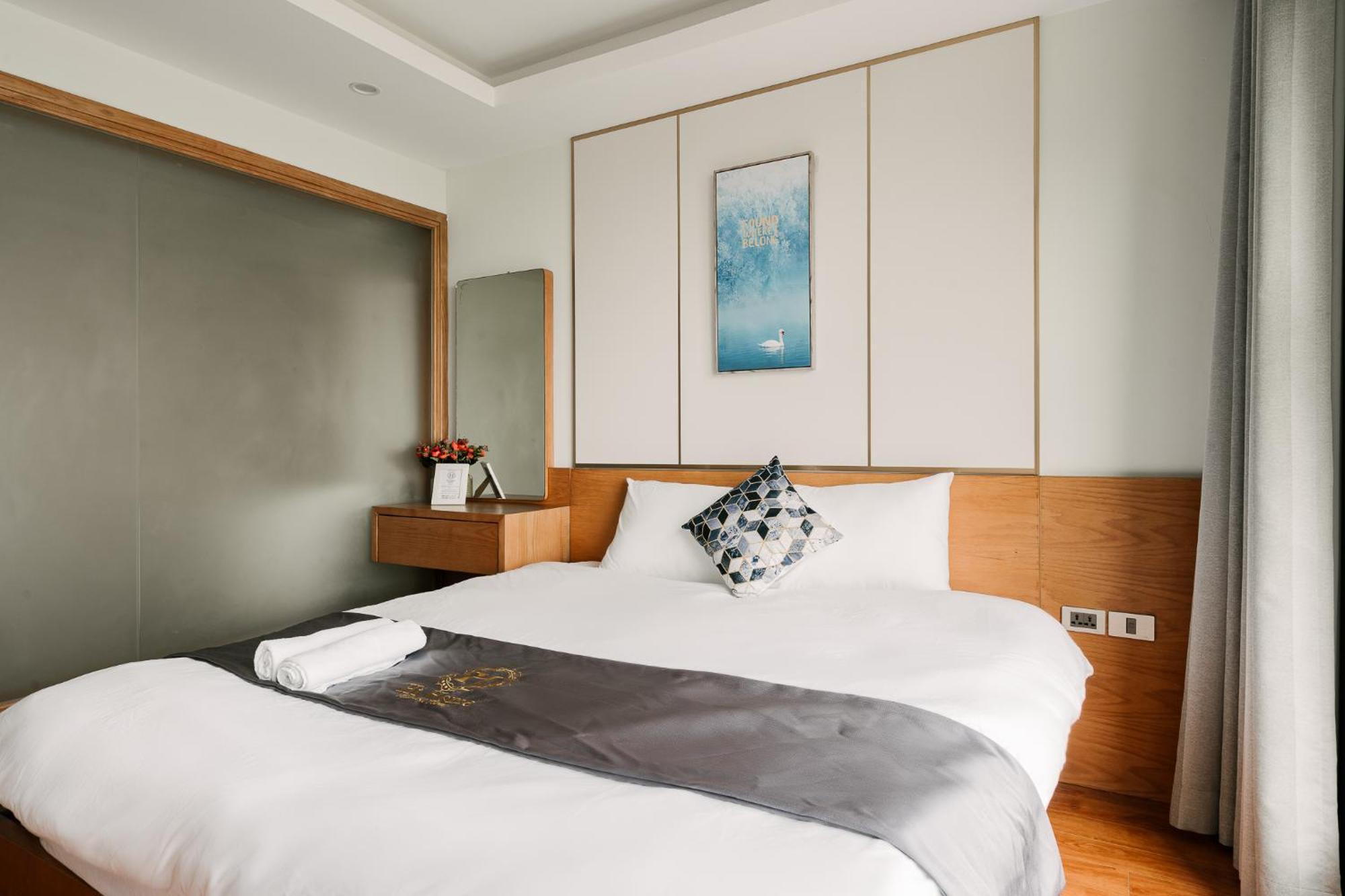 Hi-Home Suites - The West Lake Xuan Dieu Hanoi Esterno foto